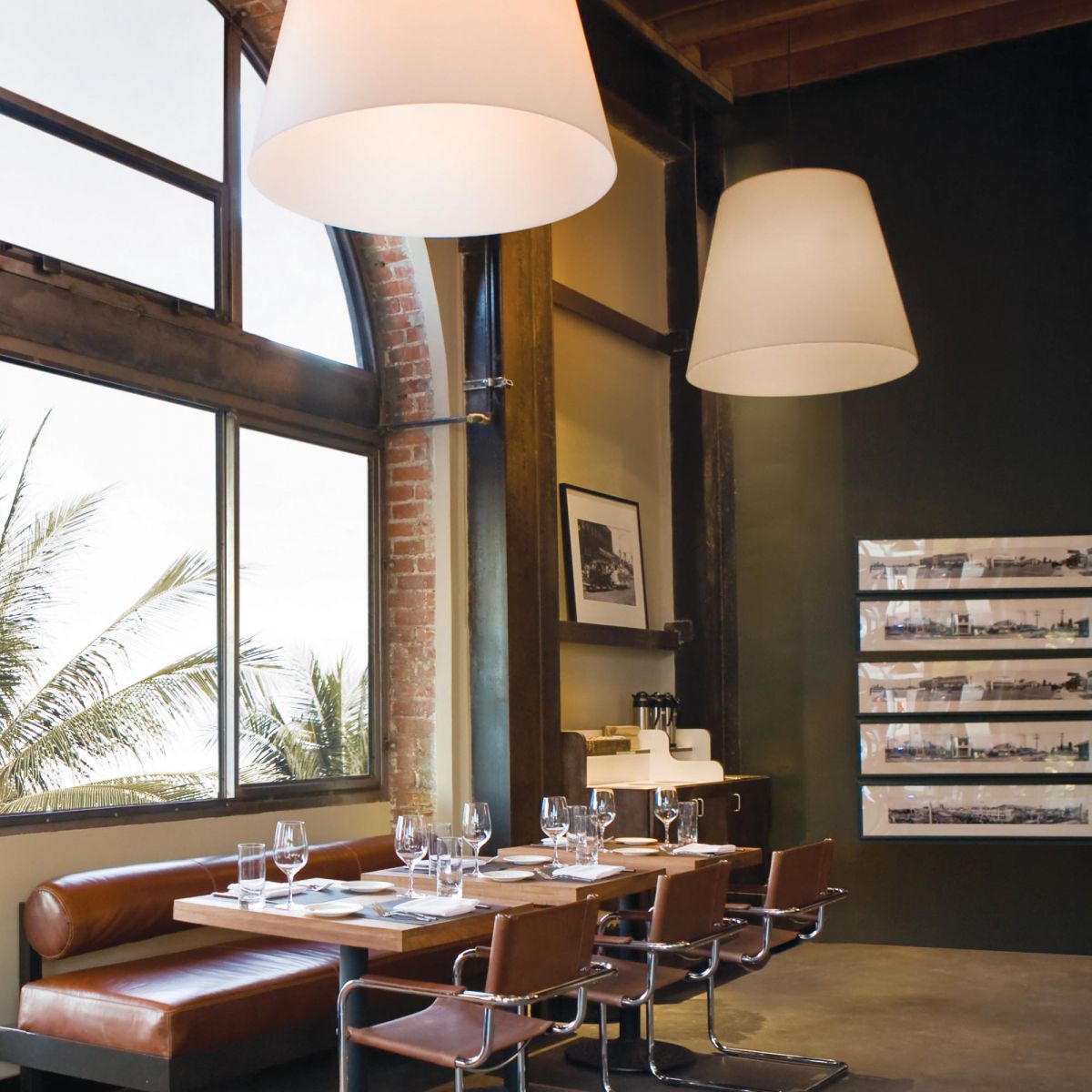 A Max Pendant lamp by Fontana Arte Lamps A Max Pendant lamp by Fontana Arte Lamps